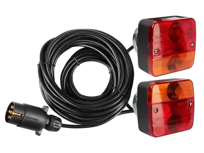 Imagen del producto de Juego de luces traseras para remolque, con cable de 7,5 metros y conector de 7 pines