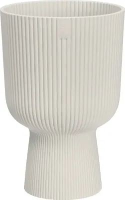 A single, empty planter pot.