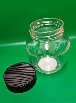 Produktbild von Glasbehälter 370 ml mit schwarzem Kunststoffdeckel