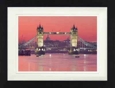 Produktbild von London Gerahmtes Bild Mit Edlem Passepartout | Wand-Bilder | Im Bilderrahmen - Tower Bridge Im Abendrot (30 x 40 cm)