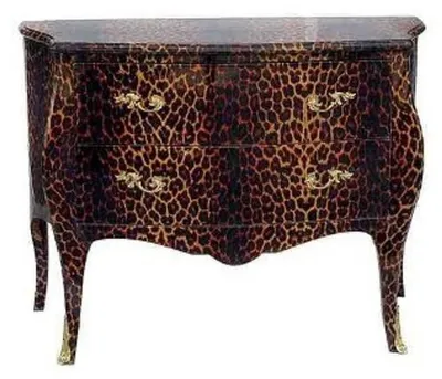 Immagine prodotto di Comò Casa Padrino in stile barocco, con motivo leopardato, realizzato in legno massello, dimensioni 106 x 55 x 85 cm
