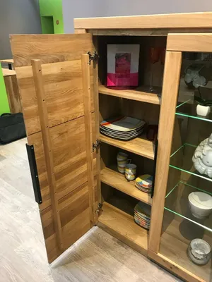 Produktbild von Vitrine Highboard Greta Wildeiche geölt Teilmassiv Höhe 141cm Breite 108cm