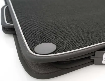 Immagine prodotto di Tappetini per Mercedes Classe C W203 S203 / AMG set di tappetini in moquette di qualità originale, 4 pezzi nero / argento