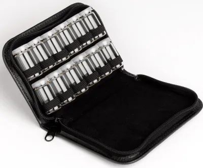 Produktbild von Leder Taschenapotheke für 12 Gläser (19mm) | Germany