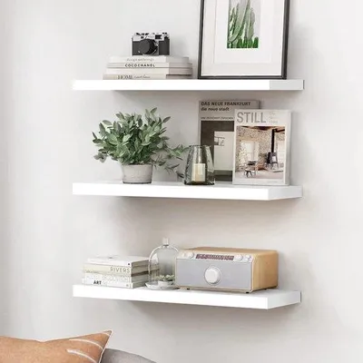 Obrázok produktu pre Uniqoos® Sada 3 plávajúcich nástenných políc – biele MDF poličky s rozmermi 30 x 15,7 cm, ideálne na úsporné uskladnenie a dekoráciu