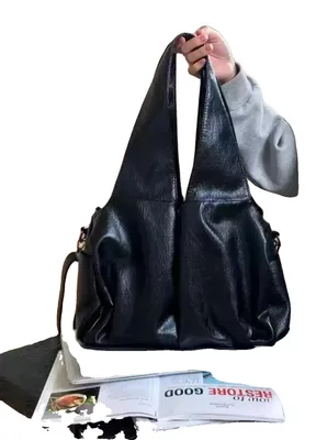 Imagen del producto de Bolso de hombro, correa ajustable, gran capacidad, color negro