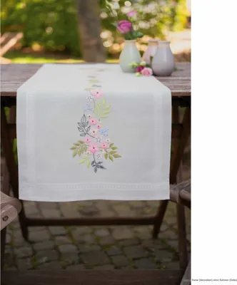 Immagine prodotto di Set di punti di raso Vervaco "Fiori e foglie", timbrati