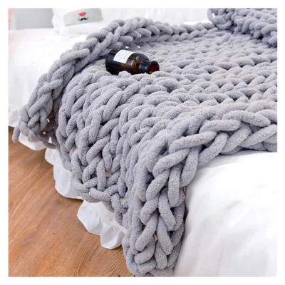 Produktbild von 100% Handgestrickt Gestrickte Decke Grob Kuscheldecke Grobstrick Decke Wolldecke Strickdecke Tagesdecke Überwurf Decke Zuhause Nachbildung Geschenk Fürs Sofa Tagesdecke (Light Gray,80x80CM)