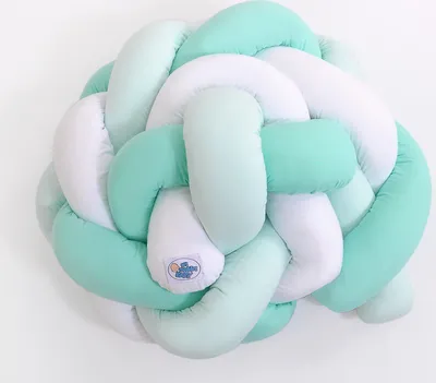 Produktbild von Flätad Schutzkissen für Babybett Weiß und Mintgrün Knot Pillow 180 cm