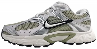 Produktbild von Nike V5 RNR Sportschuh Weiß in Gr. 39