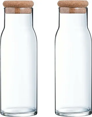Produktbild von Migros Cucina & Tavola Glaskaraffe mit Korkstopfen für Wasser, Saft, Milch – 1000 ml – 2 Stück