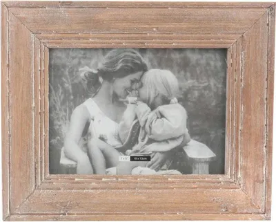 Imagen del producto de Marco de madera envejecida para fotos, de 16 x 20,5 cm, con acabado en marrón claro
