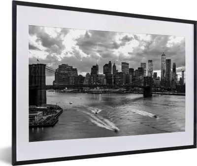 Produktbild von MuchoWow® MuchoWow® Gerahmtes Poster New York - Brooklyn - Brücke - Schwarz - Weiß 60x40 cm - Poster mit zchwarzem Bilderrahmen - Schlafzimmer - Plakat in Rahmen - Drucken