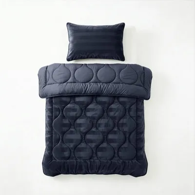 Produktbild von Sleeptime Lazy Bettdecke Hotel Samt Navy 140 x 200 cm
