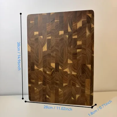 Immagine prodotto di Tagliere in legno massello - Robusta - Adatta al contatto alimentare - Ideale per carne e verdura - Dimensioni: 38 x 28 x 1,8 cm