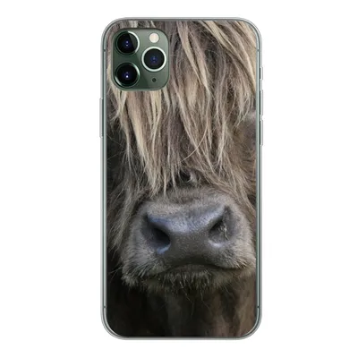 Produktbild von MuchoWow® Handyhülle Schutzhülle Hülle für iPhone 11 Pro Max Schottischer Highlander - Braun - Nase Silikon Softcase Handy Hülle - Schutz