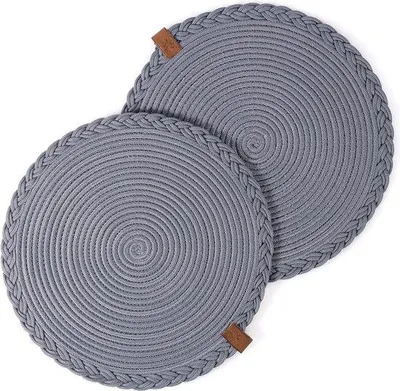 Produktbild von Famanu Tischset rund grau geflochten - 32 cm - Set von 2 - für Esszimmer und Küchentisch - rutschfeste Unterlage - abwischbare Tischsets