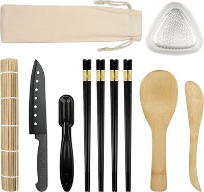 Produktbild von Sushi-Serviesset aus Holz mit Bambusmatte, Stäbchen, Messer und Persform, BPA-frei