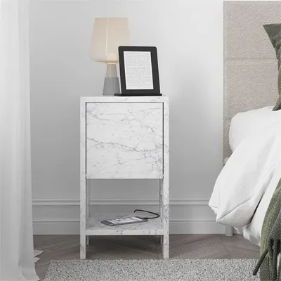 Zdjęcie produktu dla Stolik nocny Houseland EMA marmur Carrara