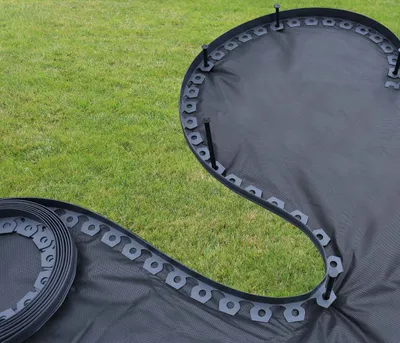 Produktbild von Flexible Rasenkante, Beeteinfassung, Mähkante, schwarz,20 Meter + 60 Erdanker