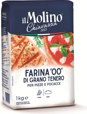 A bag of flour with images of pizza and focaccia.