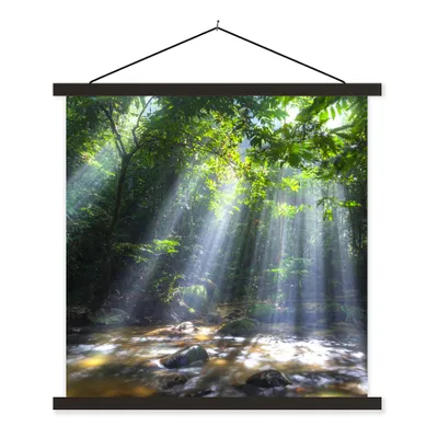 Produktbild von MuchoWow® Textilposter Sonnenstrahlen dringen durch die Bäume in den Regenwald von Malaysia 60x60 cm mit schwarzem Rahmen - Posteraufhänger