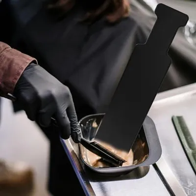 Obrázek produktu pro Držáky na papírové ručníky odolné proti vodě do koupelny a kuchyně, bílé, 90 cm, samolepicí, odolné.