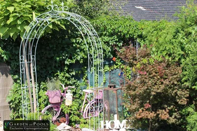 Produktbild von GardenAndPools Rosenbogen Paris Lilie Spitze B-2,20 m Verzinkt Pergola Metallrosenbogen Gartenbogen Rosensäule Rose Arches Arco da Giardino