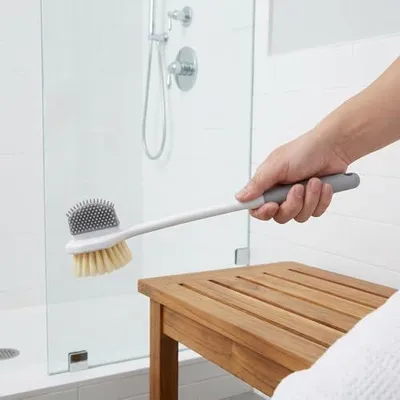 Produktbild von 2-in-1-Fuß- und Duschbürste mit langem Stiel, Silikonkopf und sanften Borsten für Rücken und Füße