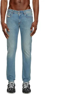 Image de jeans Diesel pour homme, modèle 1979 Sleeker, référence 09J16 01