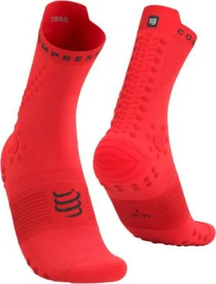 Produktbild von COMPRESSPORT Klassische Fahrradsocken - PRO RACING SOCKS V4.0 TRAIL - Rot/Schwarz 39-41