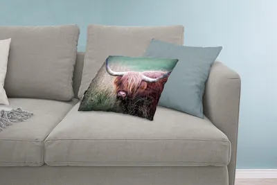 Produktbild von MuchoWow® Zierkissen Sofakissen Wohnzimmer Dekokissen 60x40 cm Schottisches Hochlandrind - Hörner - Gras - Kopfkissen - Polster mit Foto