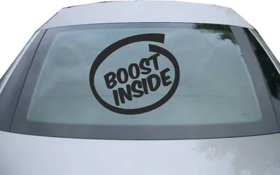Produktbild von Indigos UG - Aufkleber Heckscheibe & Motorklappe DE7049 - schwarz - 600x539 mm - boost inside Auto - Auto Scheiben Fenster Heckklappe Tuning Racing JDM - Die cut