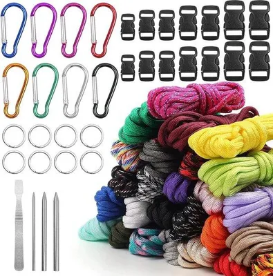 Zdjęcie produktu dla Zestaw wielofunkcyjny Unyqoos® z paracordu – 26 kolorów, 24 sznurki o długości 3 metry, 14 klamer, 8 breloczków, 4 zestawy do szycia, poliester nylonowy 7-żyłowy do produkcji bransoletek i smyczy
