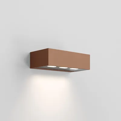 Immagine prodotto di Lampada da parete Forward 3 luci asimmetrica in alluminio Corten, LED 15.5W 3000K, grado di protezione IP54 per illuminazione outdoor professionale
