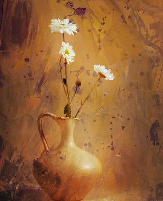 Produktbild von Wallario Sticker / Aufkleber für Kühlschrank / Geschirrspüler / Küchenschränke, selbstklebende Folie - 60 x 80 cm, Motiv: Antike Vase mit Blumen