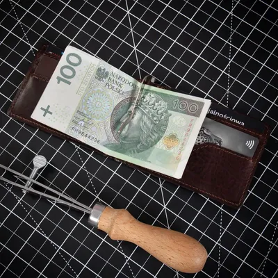 Zdjęcie produktu dla Ciemny Brąz Mały Portfel z Klipsem na Banknoty Karty Skóra Belveder BW58