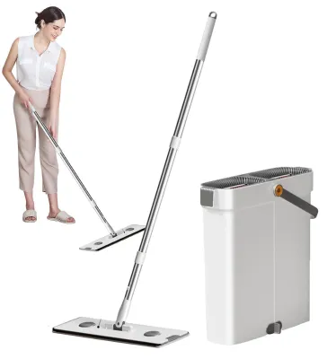 Immagine prodotto di Mocio per pavimenti e secchio con sistema di strizzatura rotante