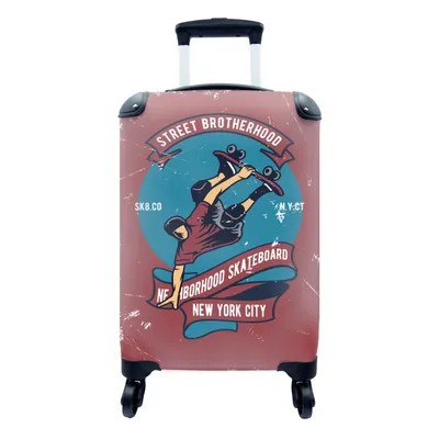 Produktbild von MuchoWow® Koffer Handgepäck Trolley Rollkoffer Kleine Reisekoffer mit 4 Rollen - Skateboard - Mann - Retro - Zitat - Cabin Size < 55x40x23 cm & 55x40x20 cm - Fotokoffer - Kabinenkoffer - Boardgepäck - Reise-Box - Reisekoffer - Reisegepäck - Koffer mit Bild - Trolley für Kinder