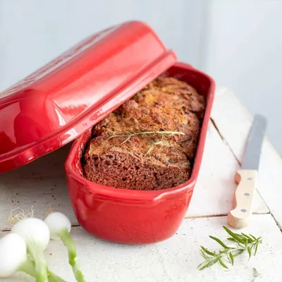 Immagine prodotto di EMILE HENRY Spezialitäten Backofen-Brotform, Großes Quadrat, granatrot e-package
