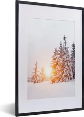 Produktbild von MuchoWow® Gerahmtes Poster Sonne - Bäume - Schnee 40x60 cm - Poster mit Schwarzem Bilderrahmen Wandposter Rahmen Foto Bilder - Poster in Rahmen