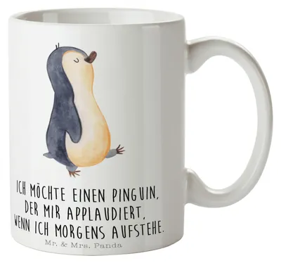 Produktbild von Mr. & Mrs. Panda Teebecher Pinguin marschieren - Weiß - Geschenk, Tasse, Schwester, Pinguine, Unausgeschlafen, Kaffeetasse, Aufstehen, Kaffeebecher, Keramiktasse, Familie