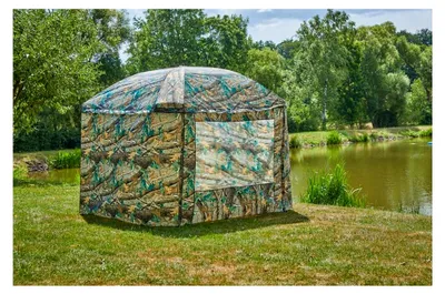Produktbild von Geräumiges Schirmzelt XL in Camouflage-Optik, bietet Platz für zwei Liegen