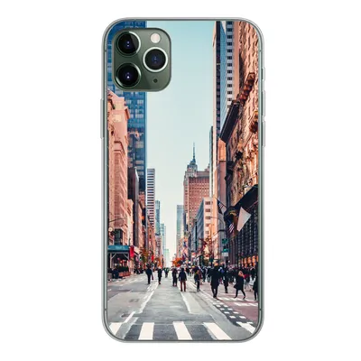Produktbild von MuchoWow® Handyhülle Schutzhülle Hülle für iPhone 11 Pro Max Veteranenparade in New York Silikon Softcase Handy Hülle - Schutz