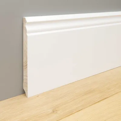 Produktbild von 12 m Trevendo® Sockelleiste massiv altberliner Profil weiß lackiert 16 x 120 x 2400 mm