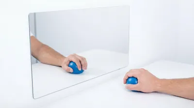 Produktbild von Wandspiegel Aluminium 105 x 55 cm inkl. Aufhängung | ERGOspiegel Leichtspiegel