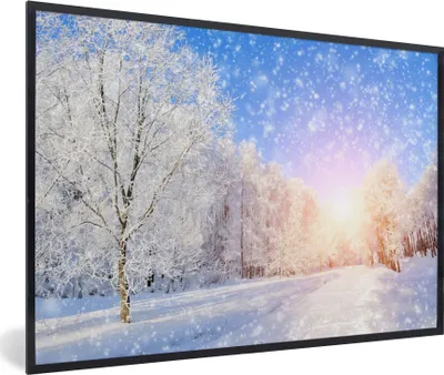 Produktbild von MuchoWow® Gerahmtes Poster Schnee - Sonne - Winter 90x60 cm - Poster mit Schwarzem Bilderrahmen Wandposter Rahmen Foto Bilder - Fotorahmen - Foto-Plakat