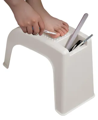 Zdjęcie produktu dla Podnóżek do pedicure, zapewniający komfort podczas pielęgnacji stóp w domu