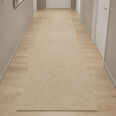 Productafbeelding van Beige modern tapijt met lijnmotief, geschikt voor woon- en slaapkamers. Afmetingen: 80 x 300 cm