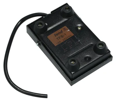 Image de Interrupteur pédalier métallique robuste, antidérapant, pour contrôle momentané, à 3 fils, type NO/NC, avec réinitialisation automatique